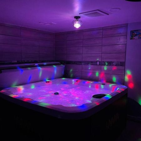 Adults Only Vacation Rental With Hot Tub- No Parties Detroit Exterior photo